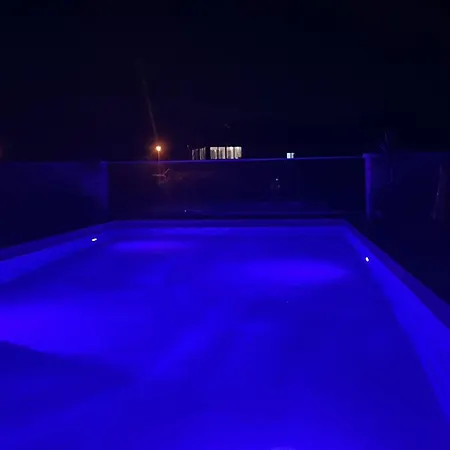 Raj Zaton, Pool, Barbecue Appartamento